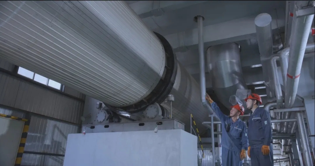 1745824238138256.jpg 玉象胡杨公司造粒塔.webp.jpg